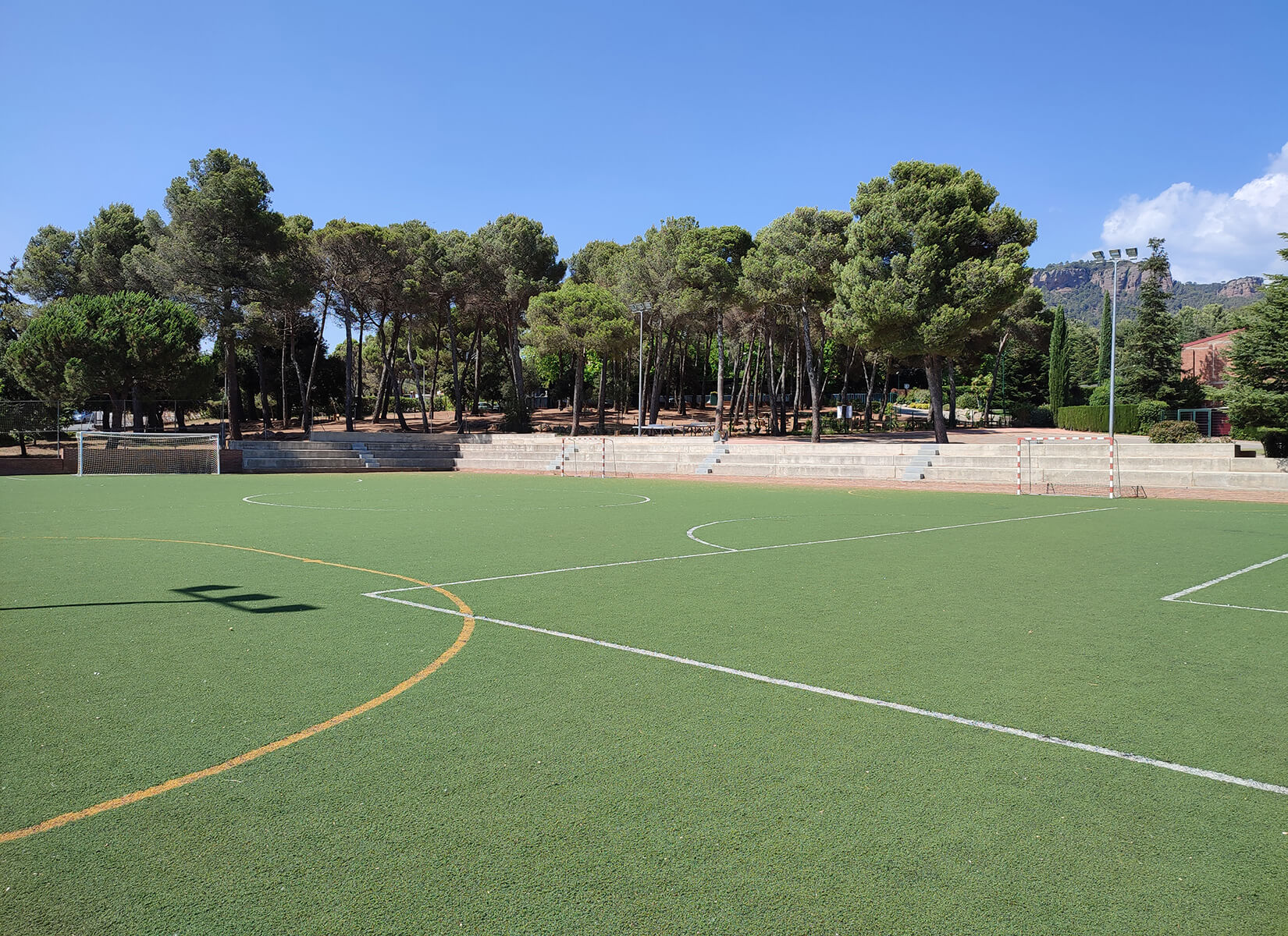Camp de futbol Escola Montcau – La Mola Matadepera